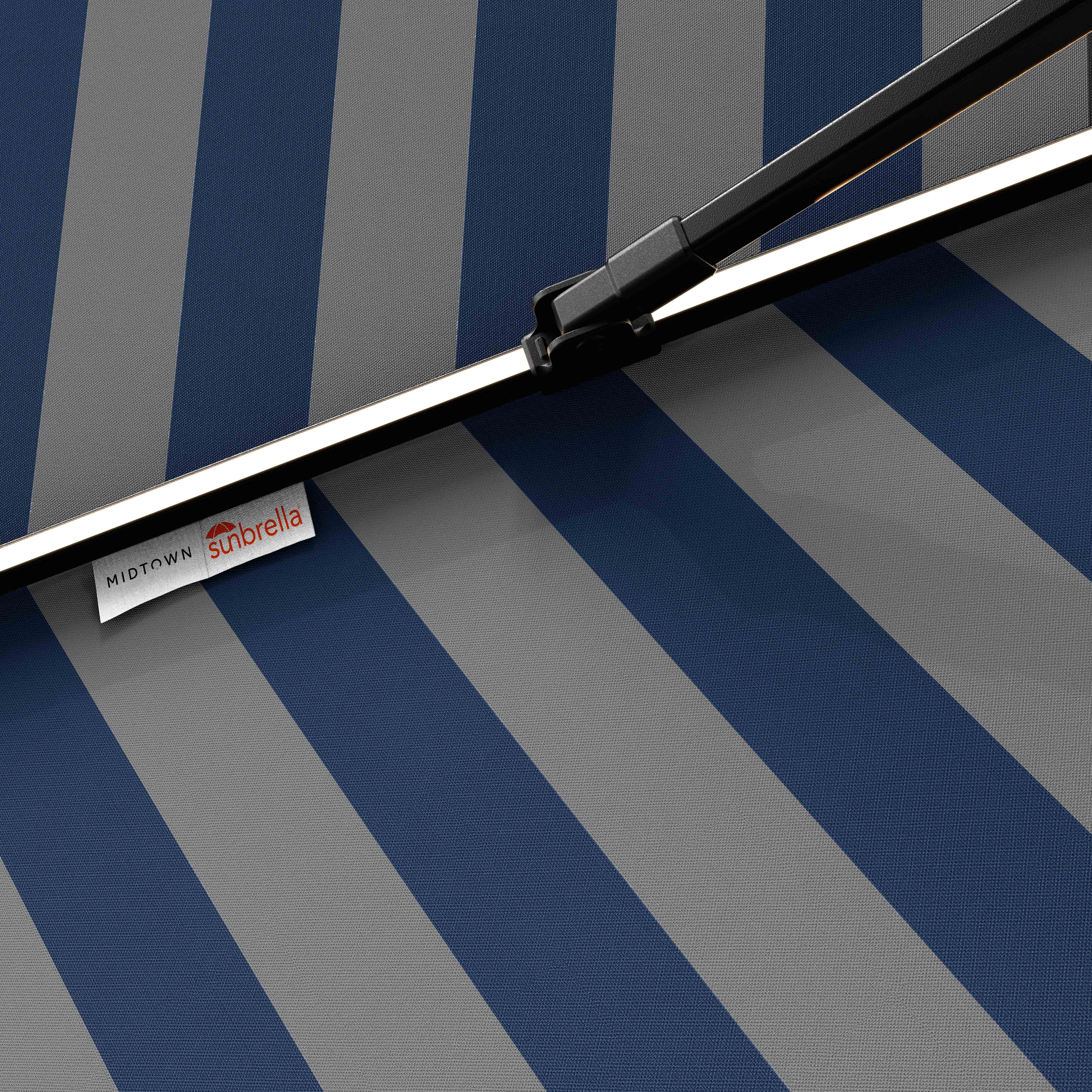 El LED Swilt™ - Regata Sunbrella Cabana