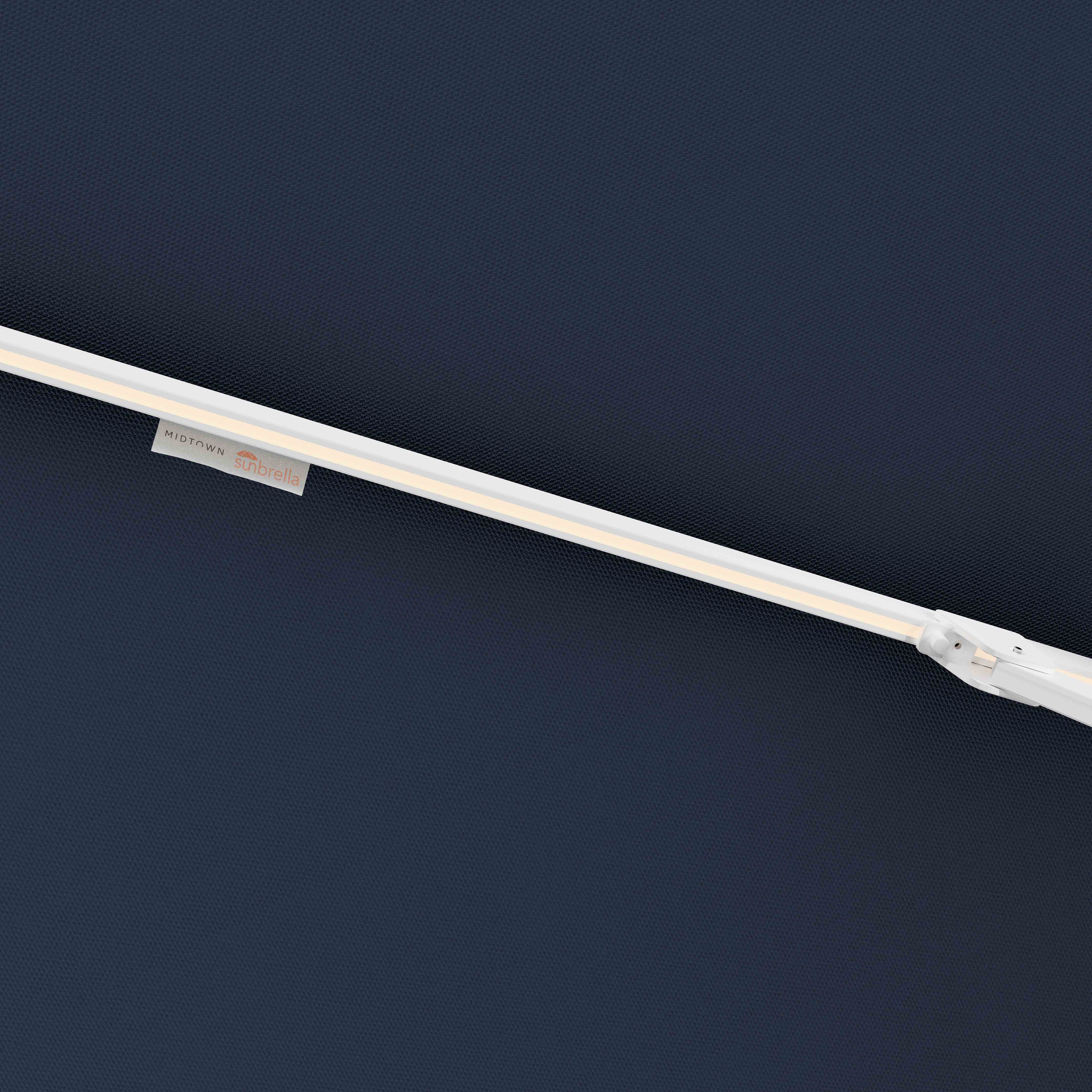 #pole finish_White