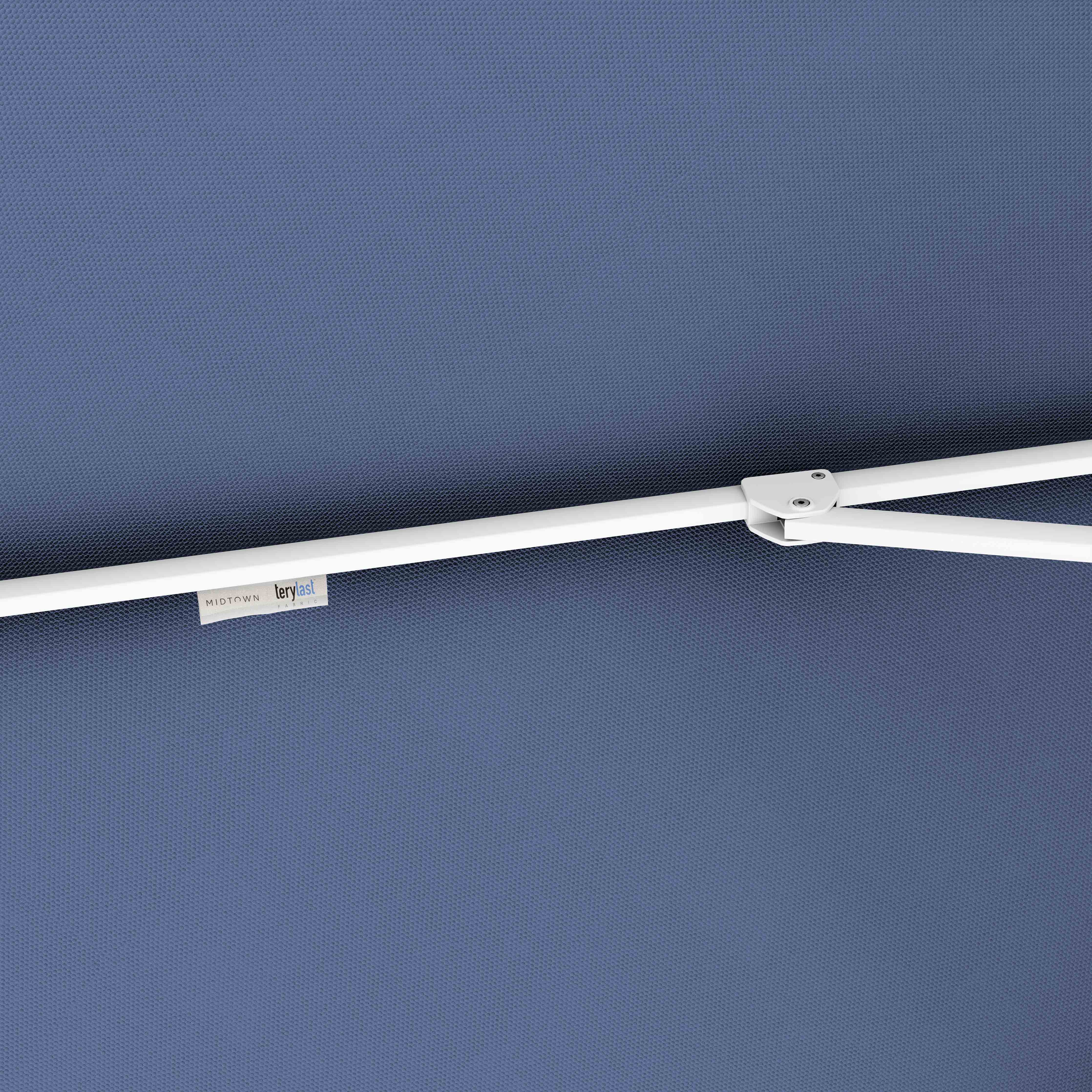 #pole finish_White