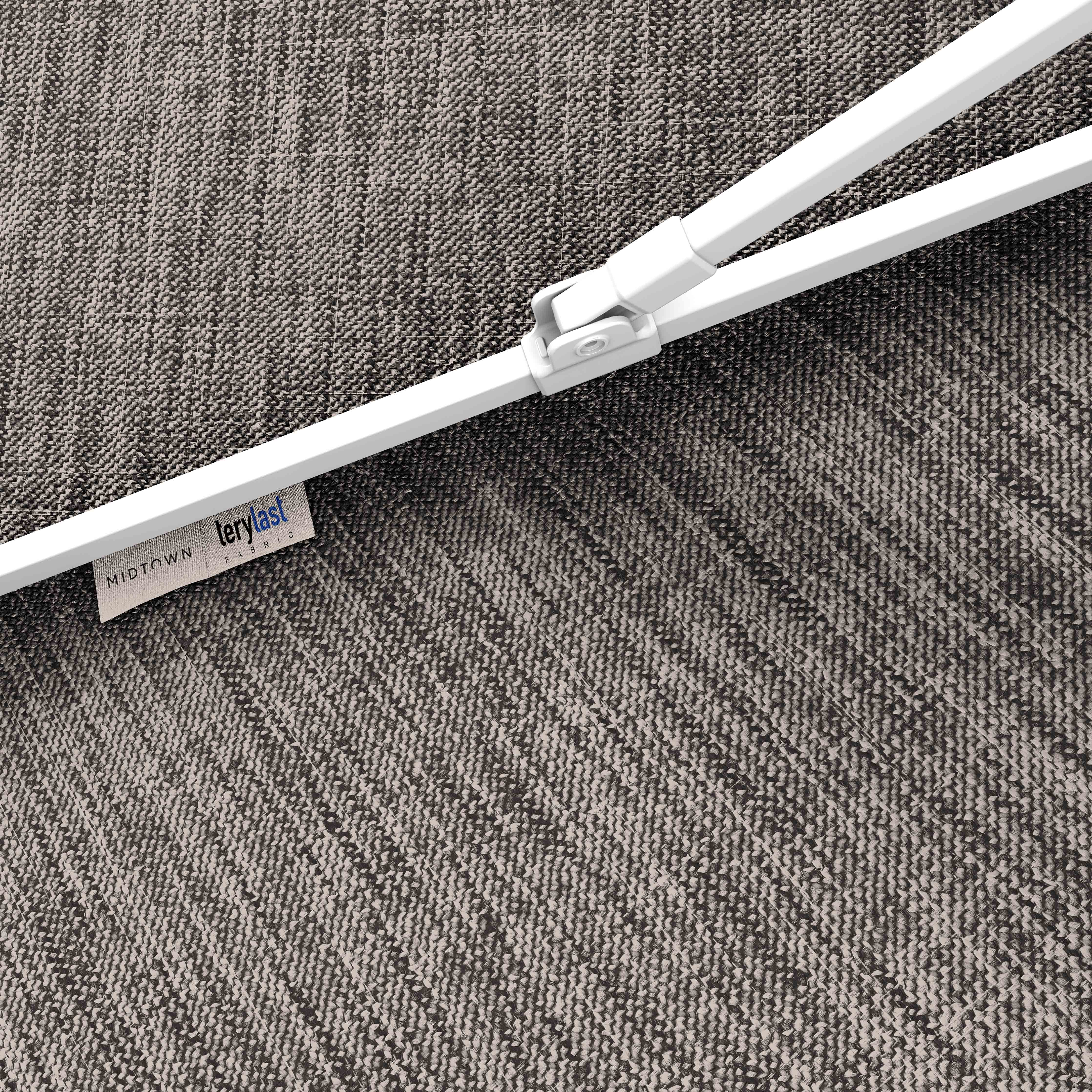 #pole finish_White