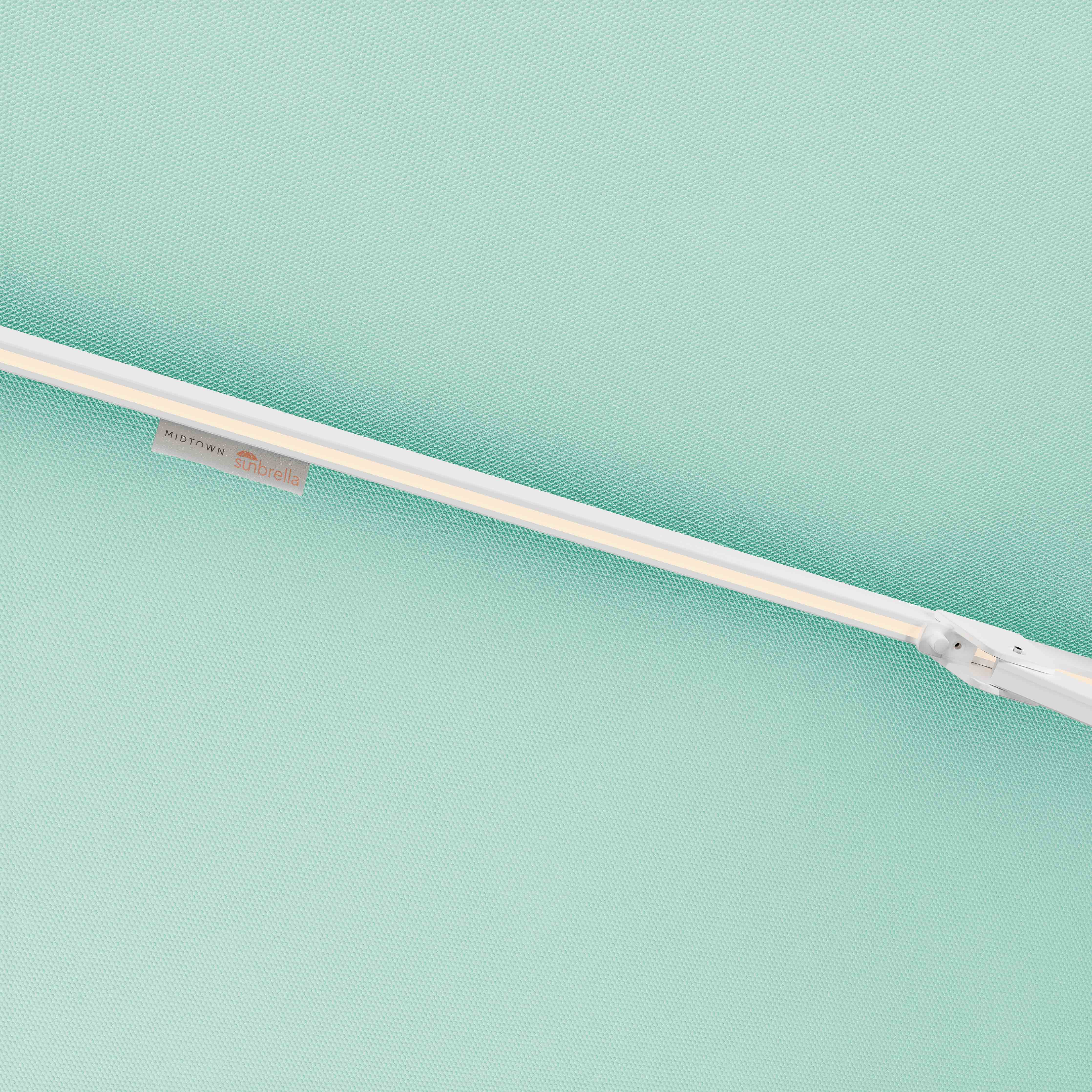 #pole finish_White