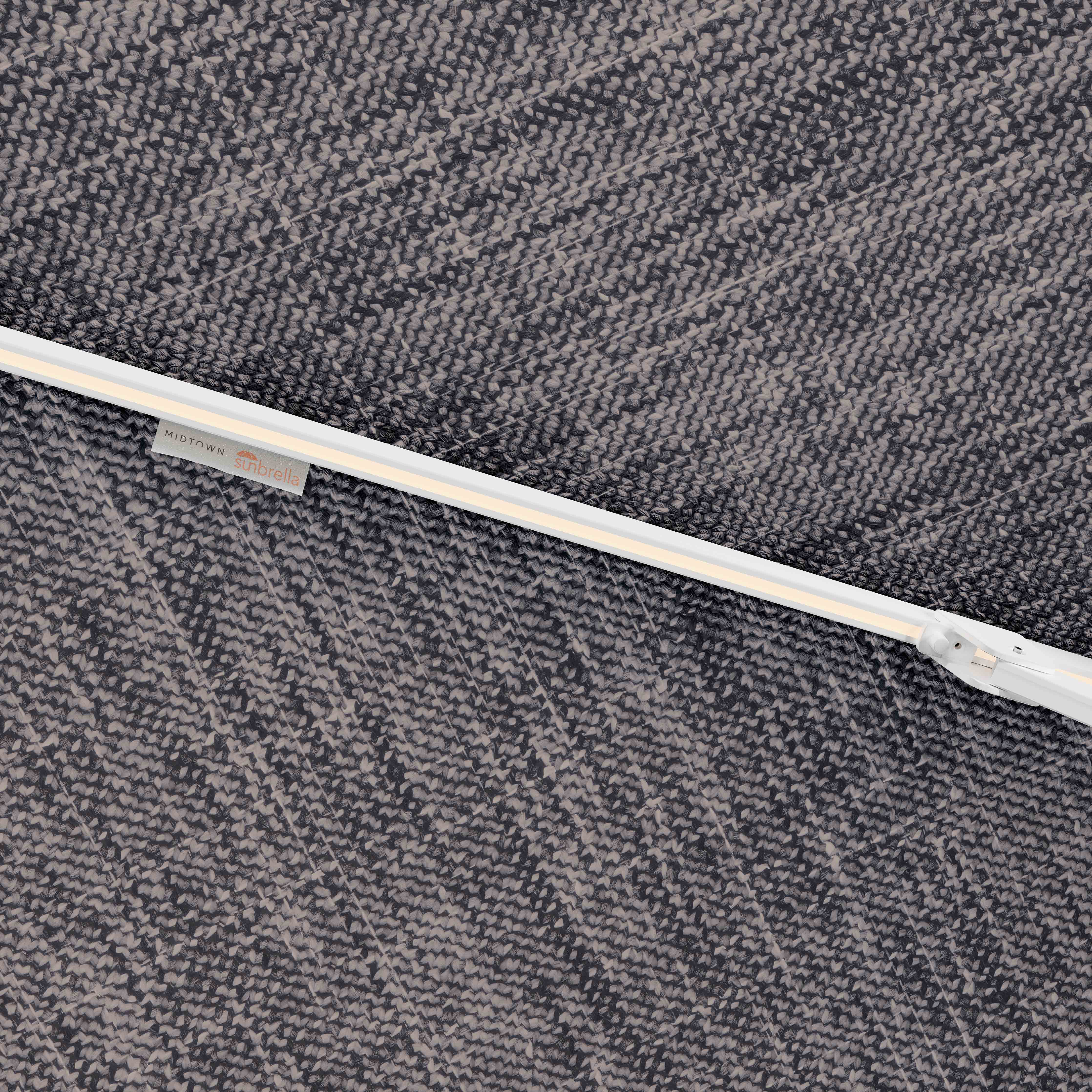 #pole finish_White